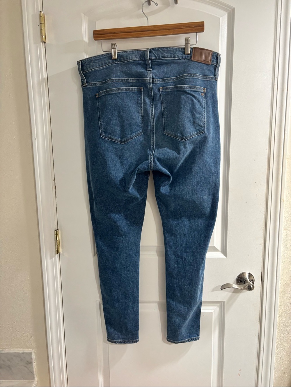 Madewell 10” High Rise Skinny Button-Fly Skinny Jeans in Medium Blue Wash - Picture 6 of 7